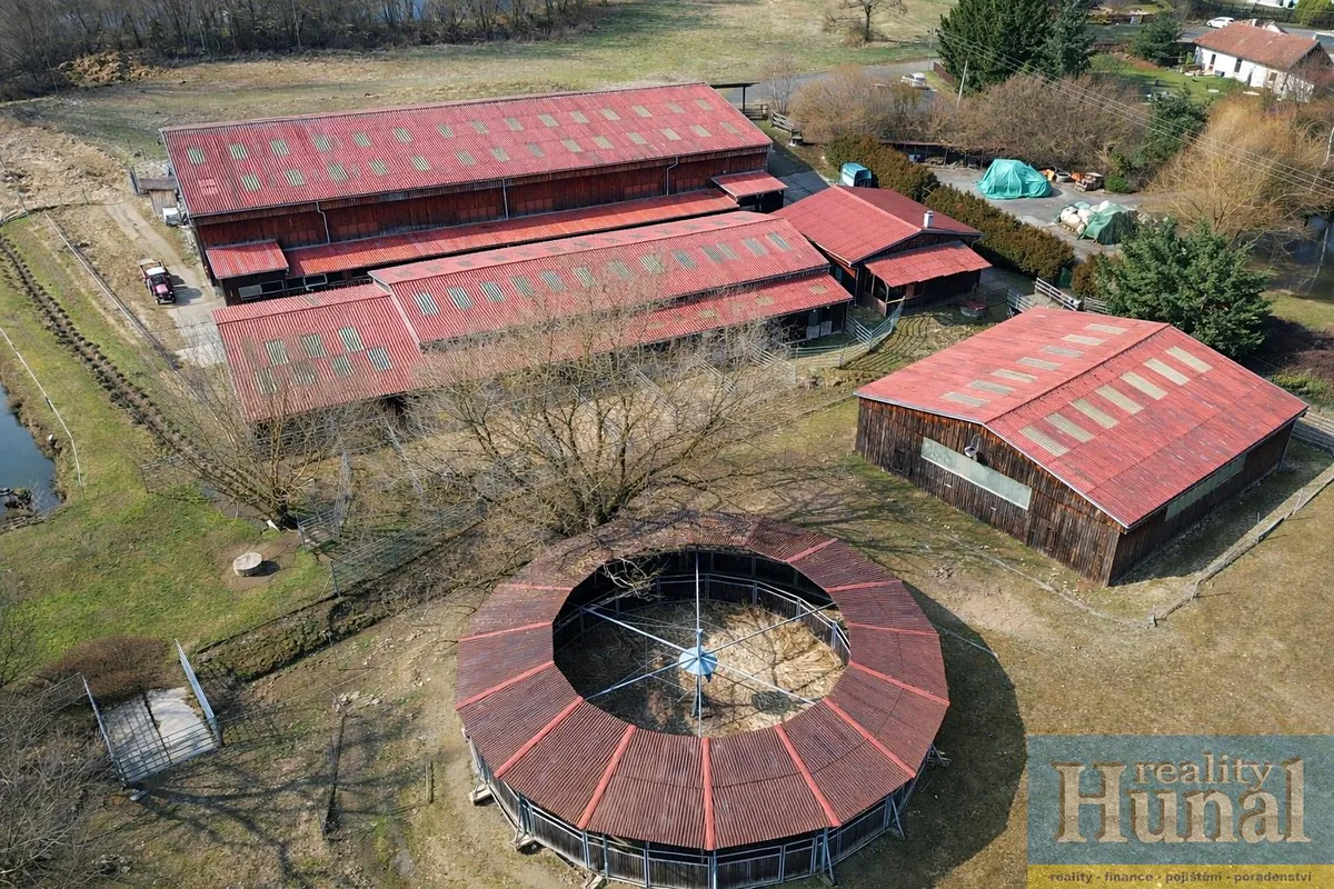 Prodej výrobní haly, prostoru 2149 m²